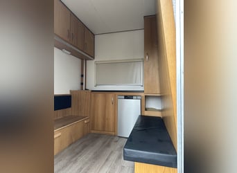 Ciężarówka do transportu koni MAN M40